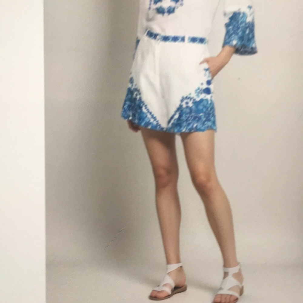 New Johnny Was Tai Linen Jade White and Blue Shorts with Ornate Design - Picture 12 of 16